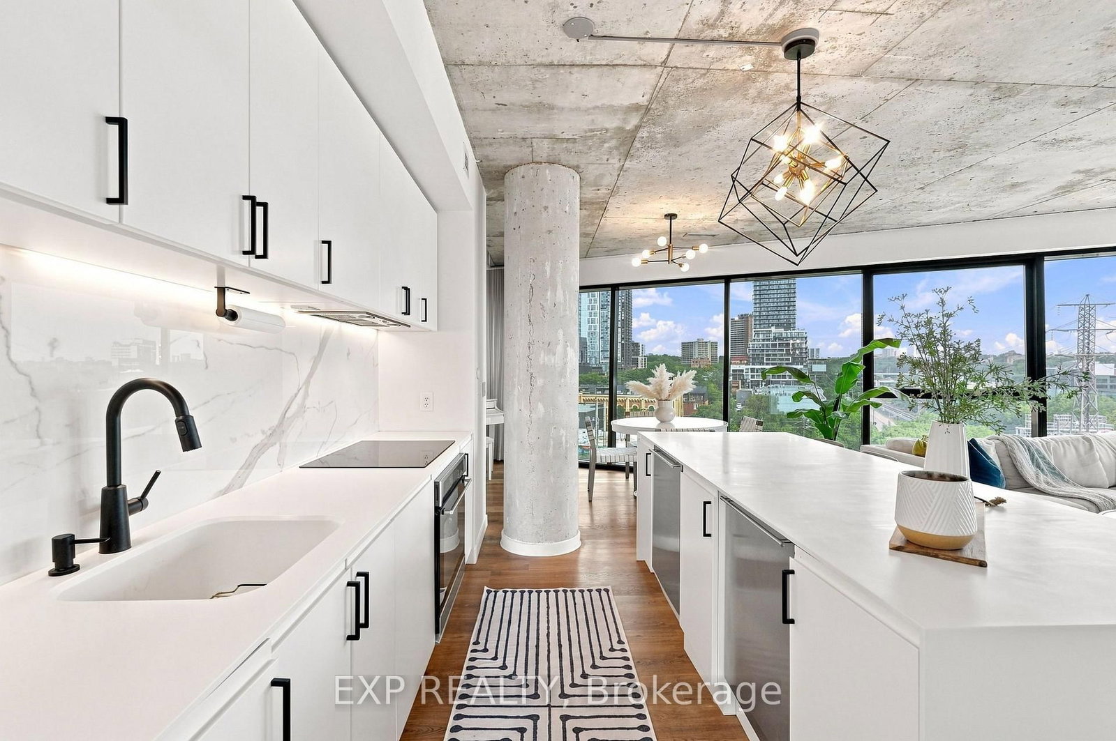 51 Trolley Crescent • #604 • Toronto, ON photo 6