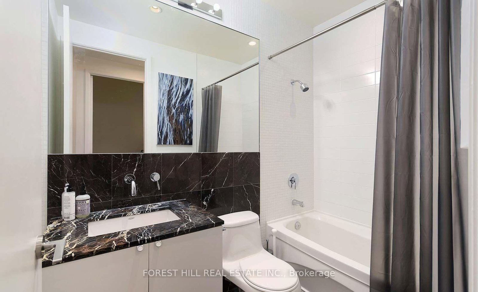 380 Macpherson Avenue • #408 • Toronto, ON photo 16
