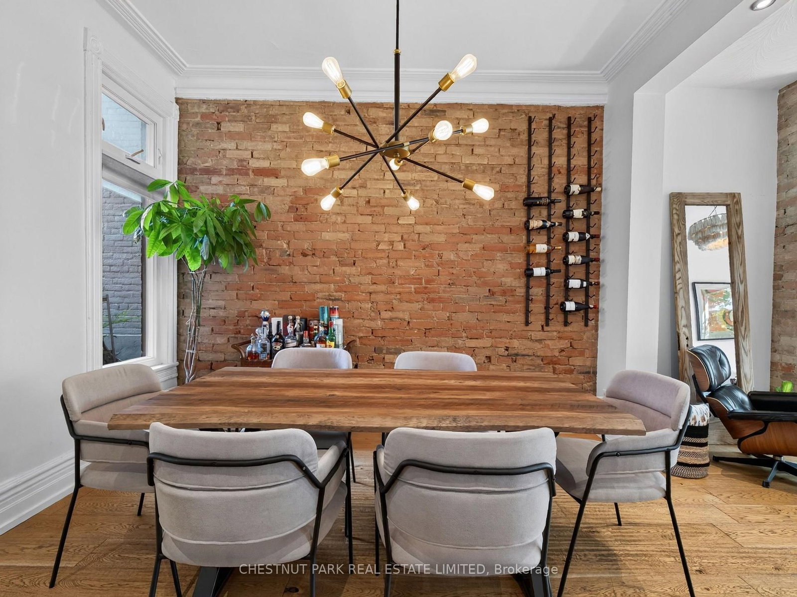 28 Robinson Street • Toronto, ON photo 11