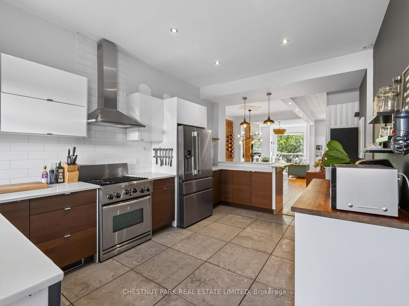 28 Robinson Street • Toronto, ON photo 17