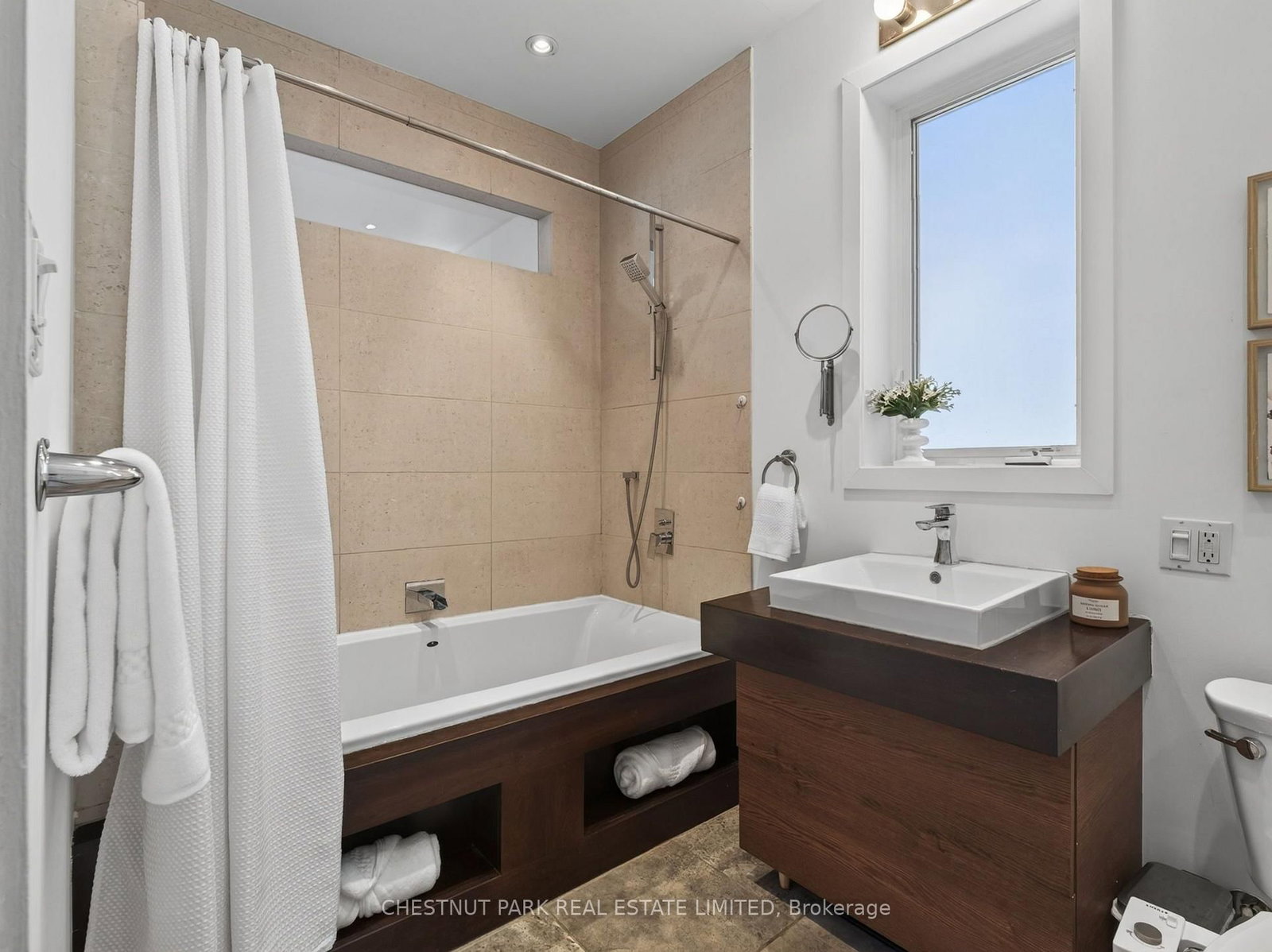 28 Robinson Street • Toronto, ON photo 26