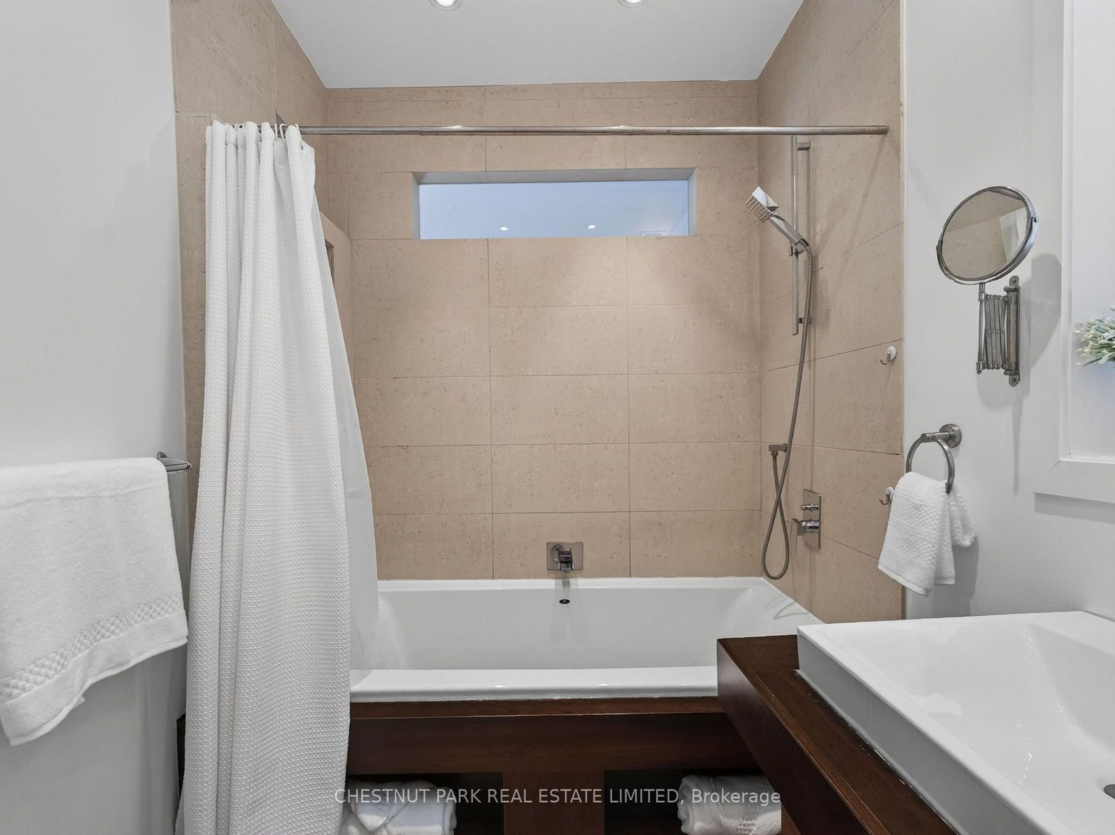 28 Robinson Street • Toronto, ON photo 27