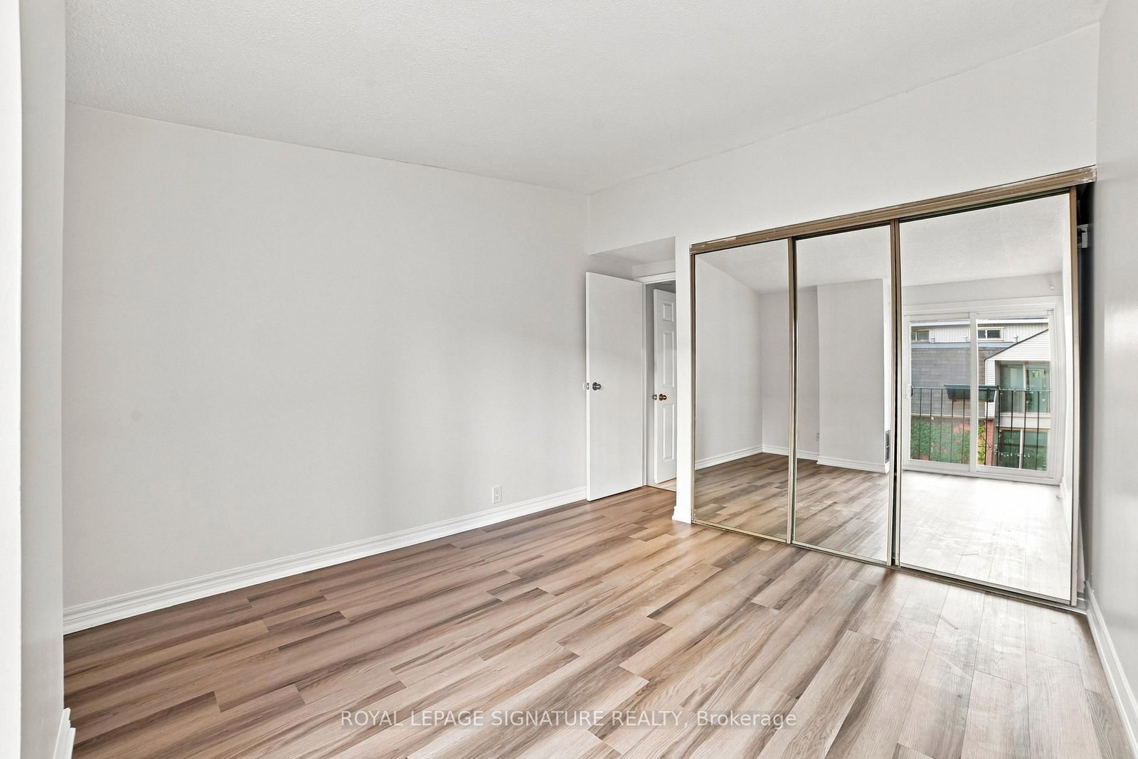 325 Jarvis Street • #18 • Toronto, ON photo 10