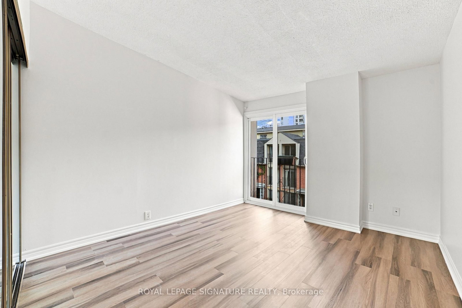325 Jarvis Street • #18 • Toronto, ON photo 8