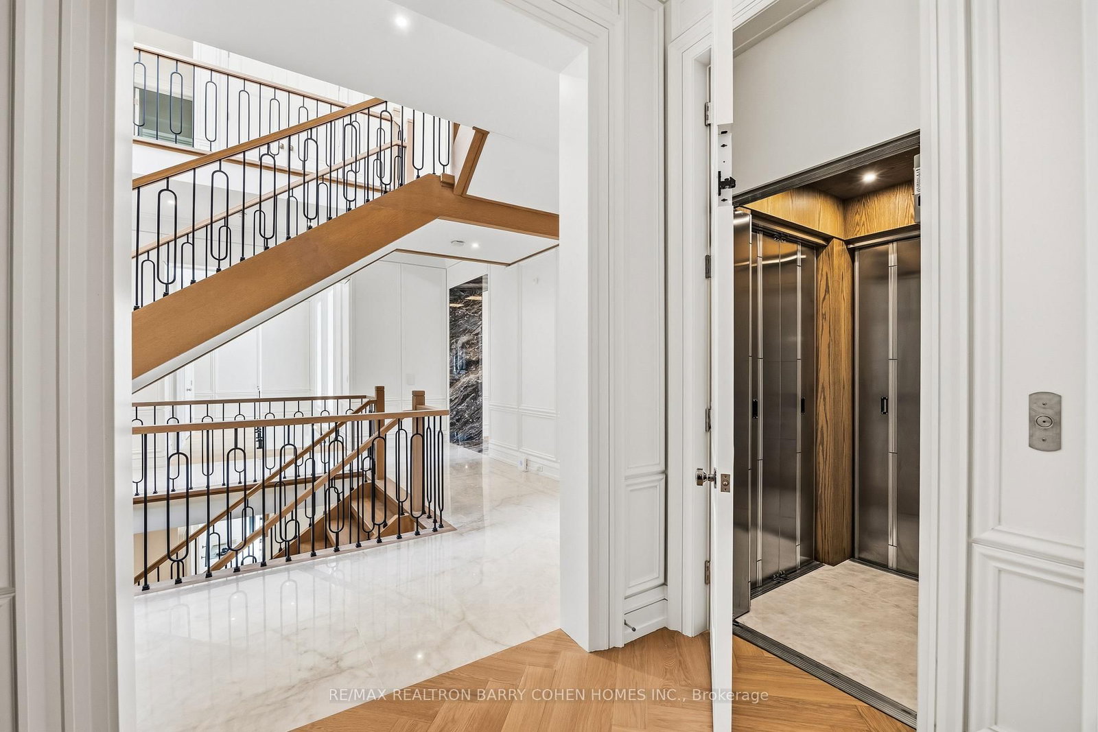 27 Penwood Crescent • Toronto, ON photo 13