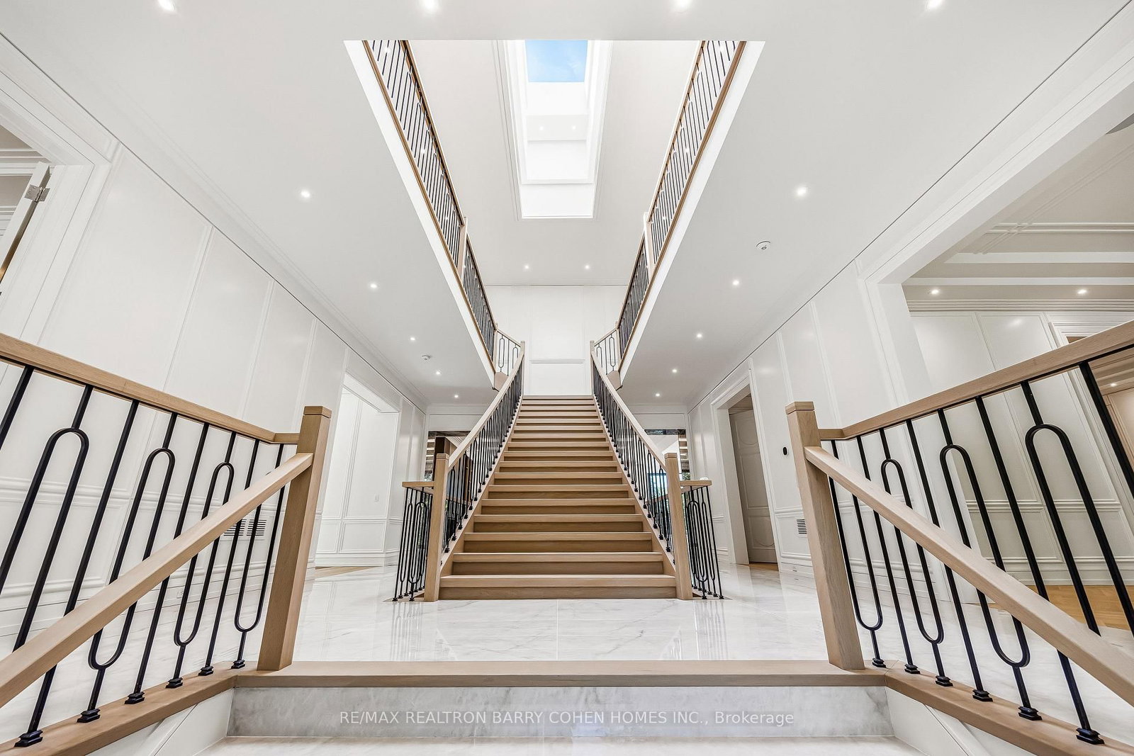 27 Penwood Crescent • Toronto, ON photo 8