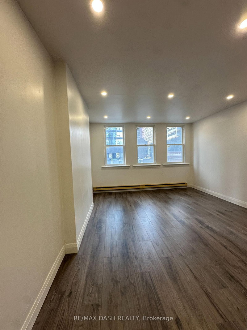 4FL - 565 Yonge Street