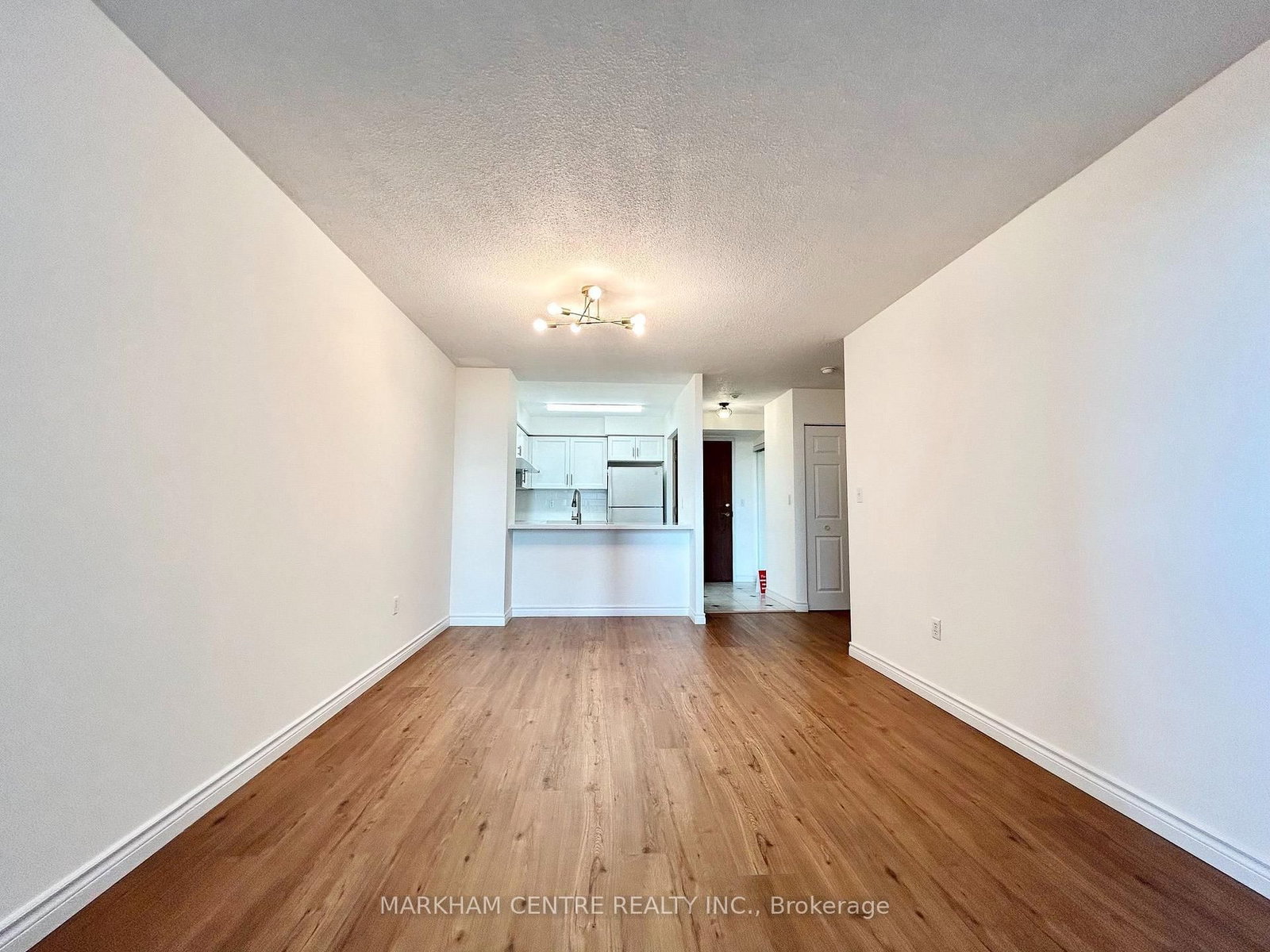 18 Pemberton Avenue S • #901 • Toronto, ON photo 12