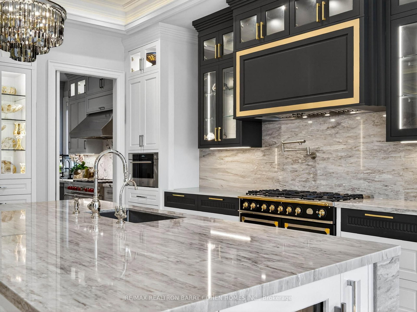 23 Sandfield Road • Toronto, ON photo 11