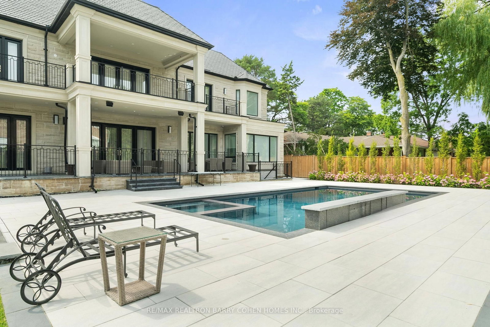 23 Sandfield Road • Toronto, ON photo 16