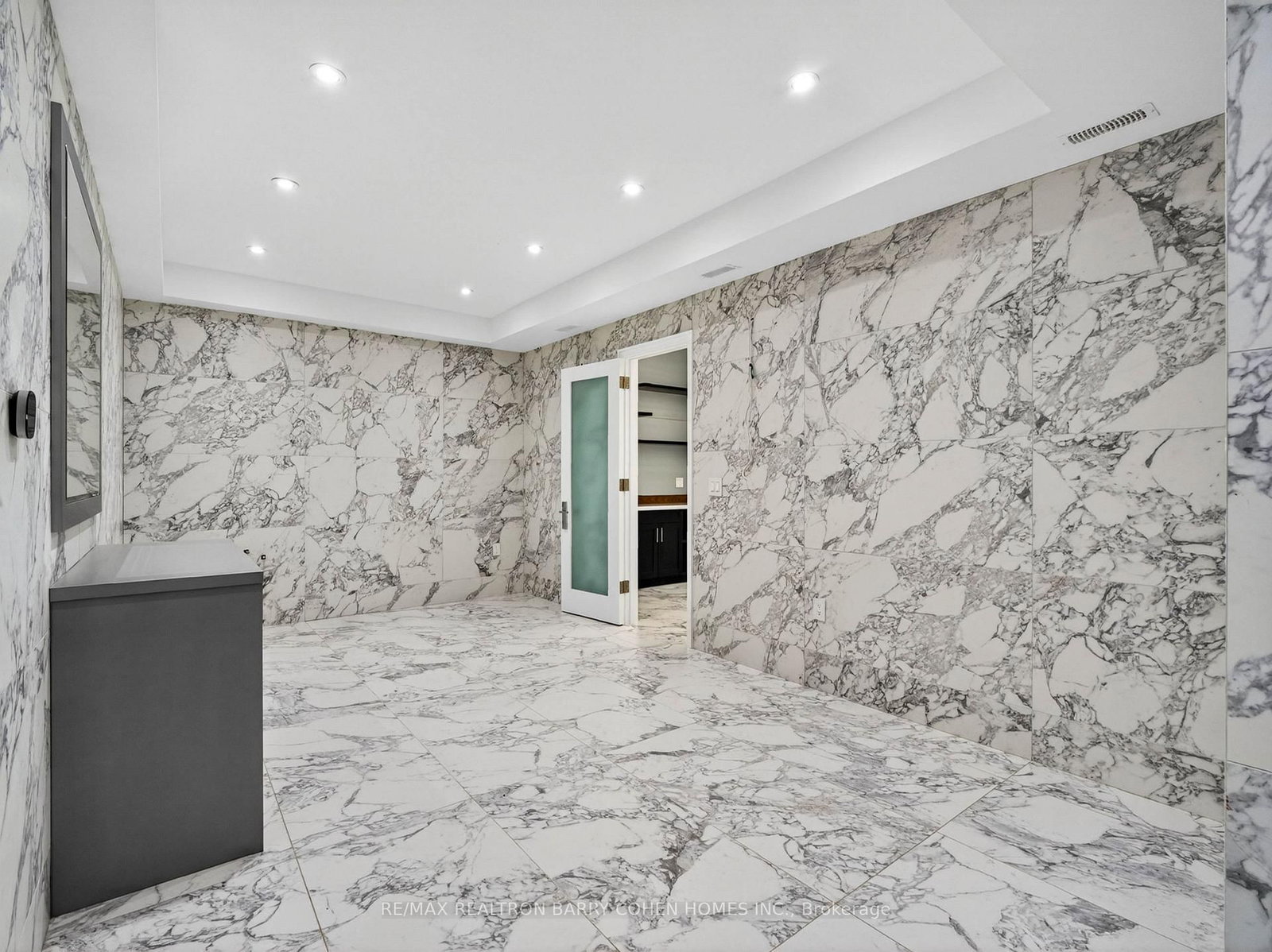 23 Sandfield Road • Toronto, ON photo 36