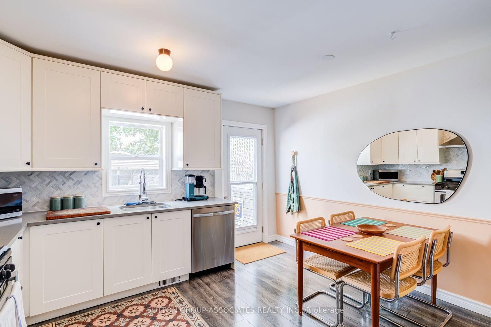 165 Sheridan Avenue • Toronto, ON photo 17