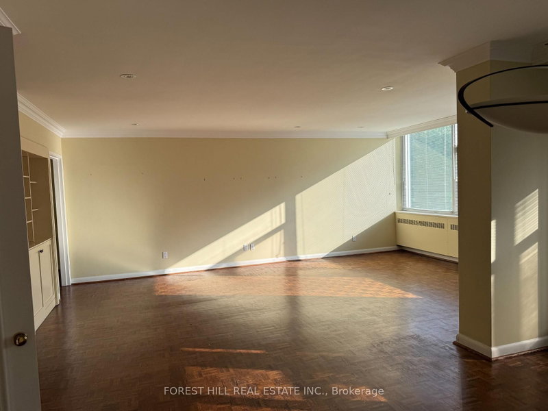 405 - 500 Avenue Road