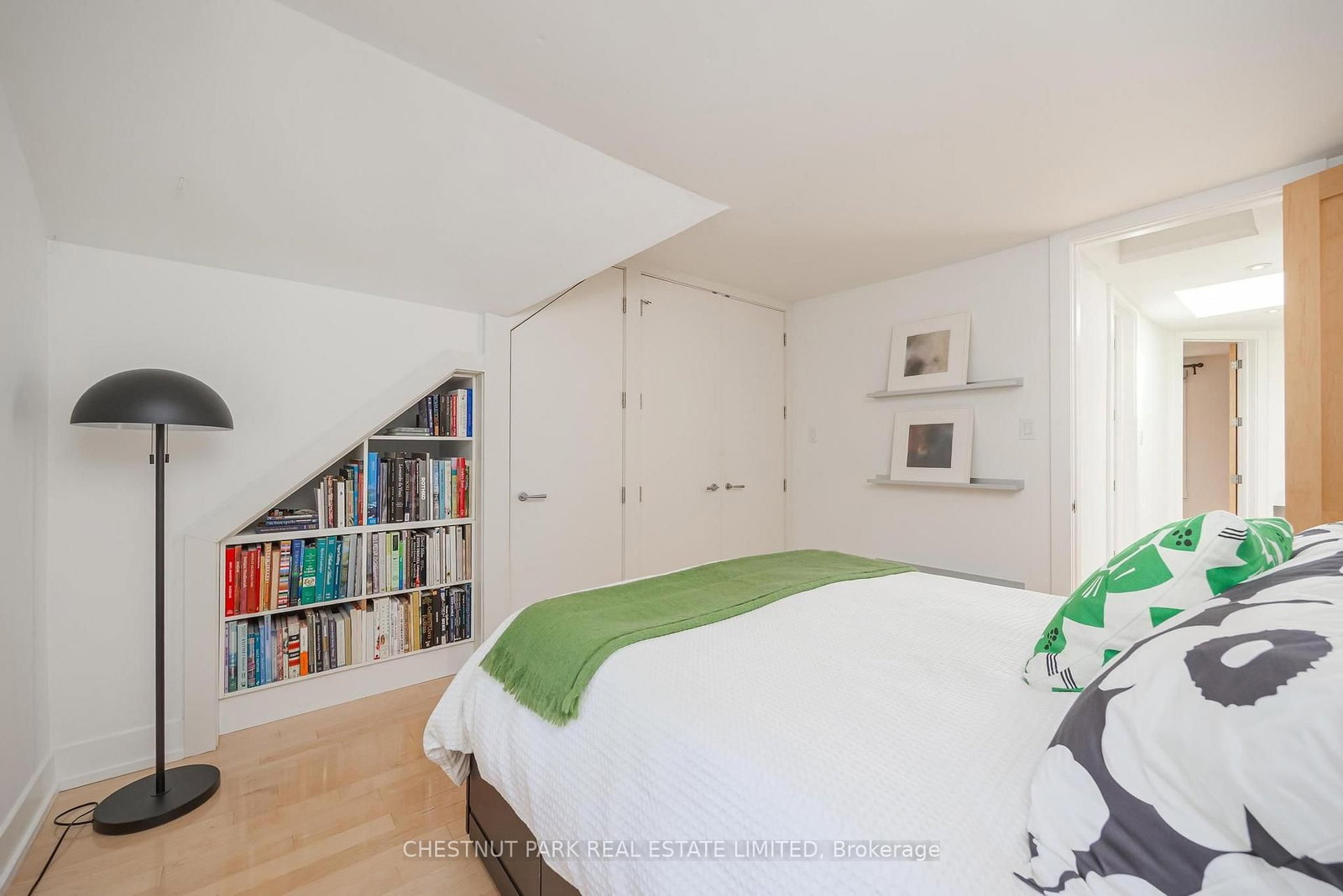 211 Snowdon Avenue • Toronto, ON photo 19