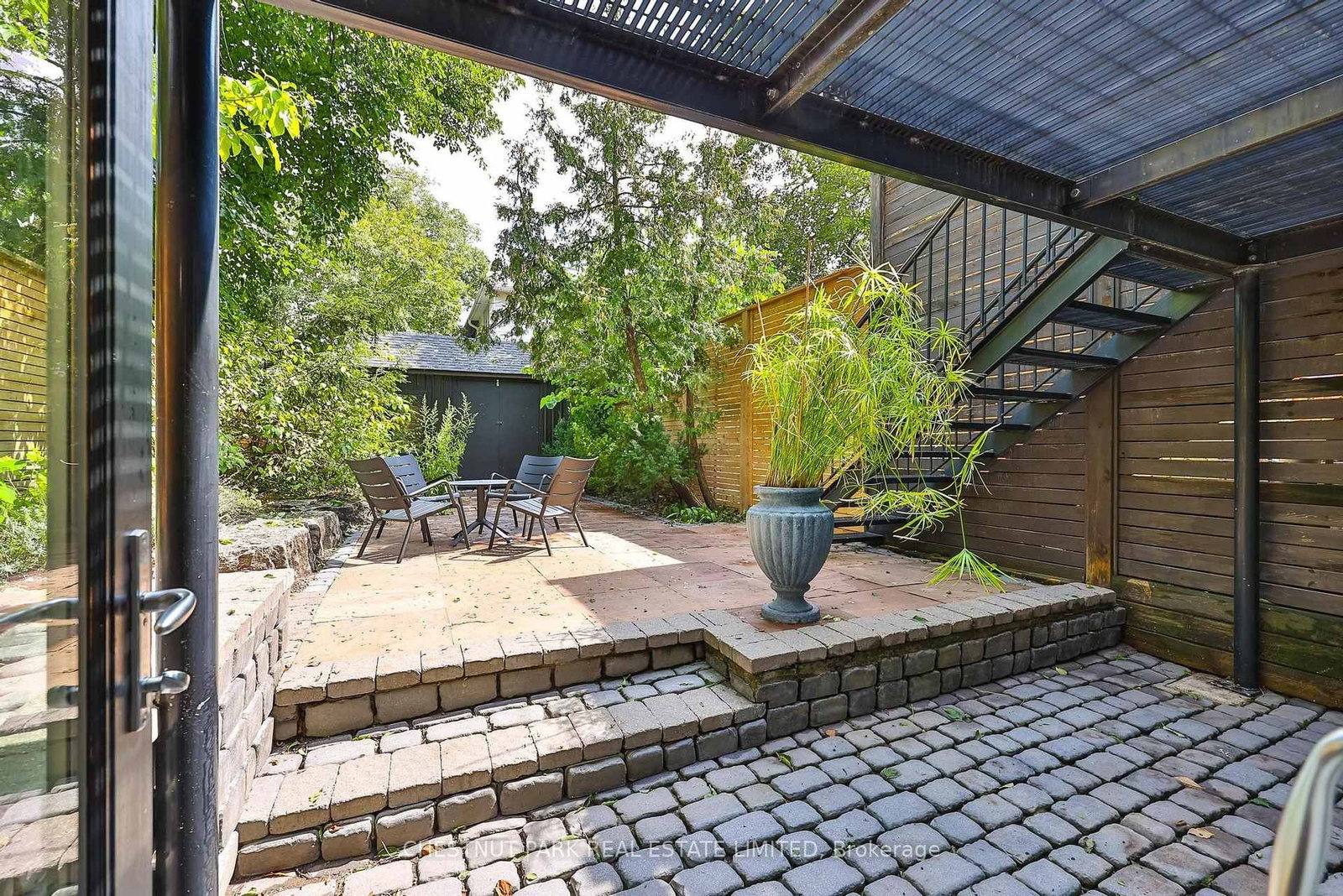 211 Snowdon Avenue • Toronto, ON photo 27