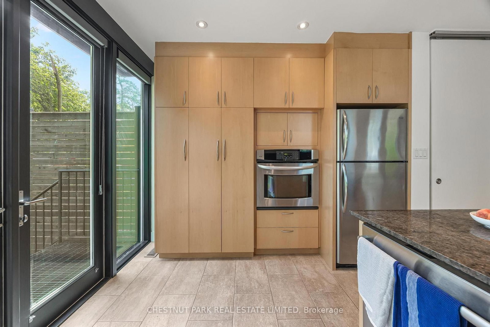 211 Snowdon Avenue • Toronto, ON photo 9