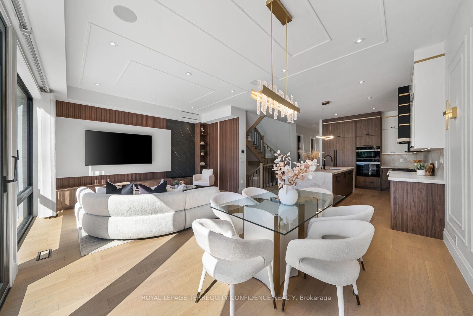 333 Horsham Avenue • Toronto, ON photo 10