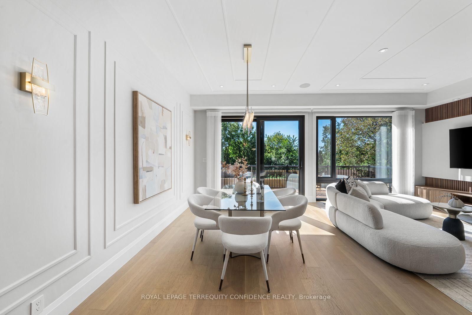 333 Horsham Avenue • Toronto, ON photo 12