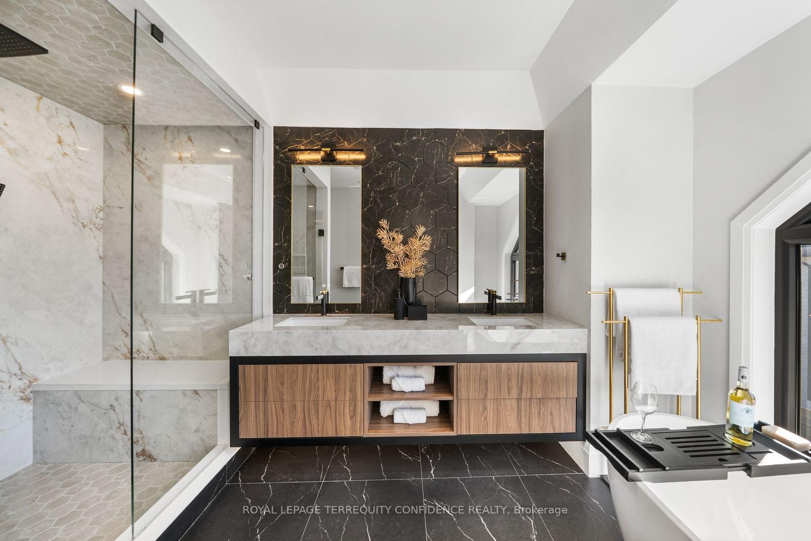 333 Horsham Avenue • Toronto, ON photo 24