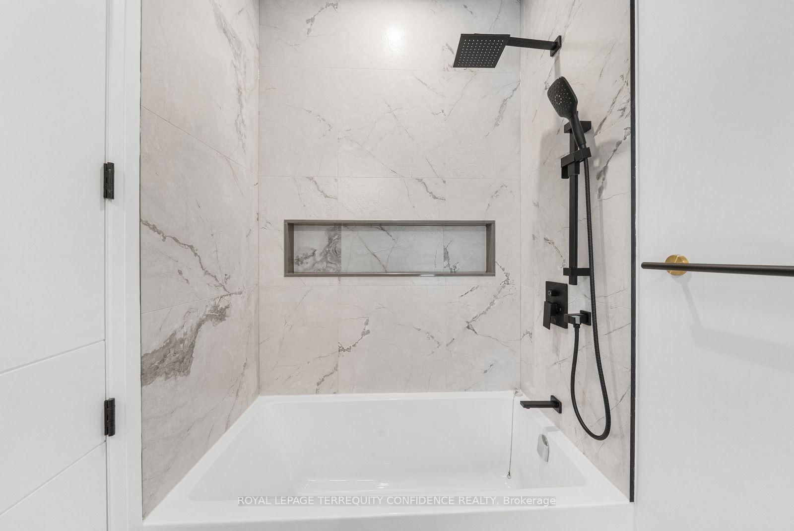 333 Horsham Avenue • Toronto, ON photo 31
