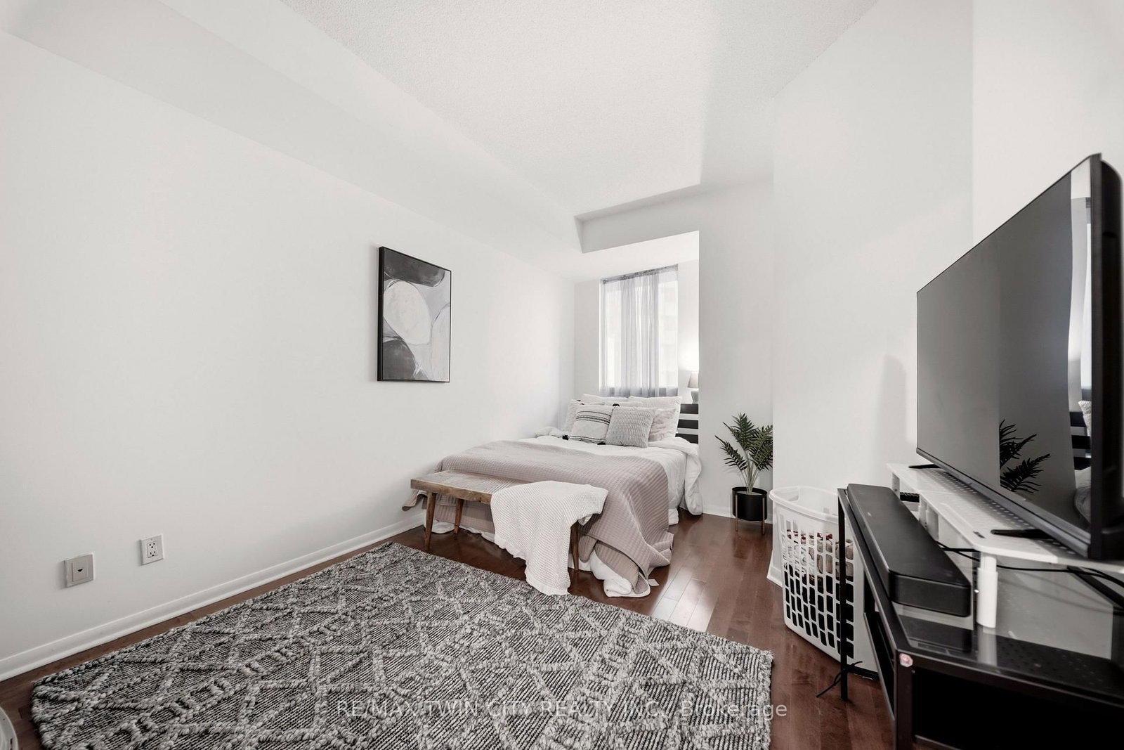 231 Fort York Boulevard • #2502 • Toronto, ON photo 12