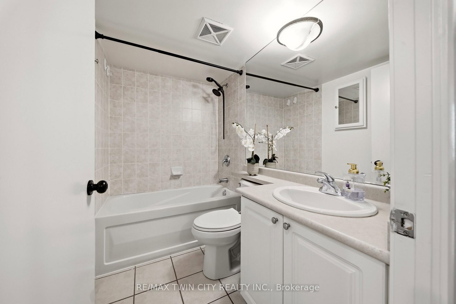 231 Fort York Boulevard • #2502 • Toronto, ON photo 15