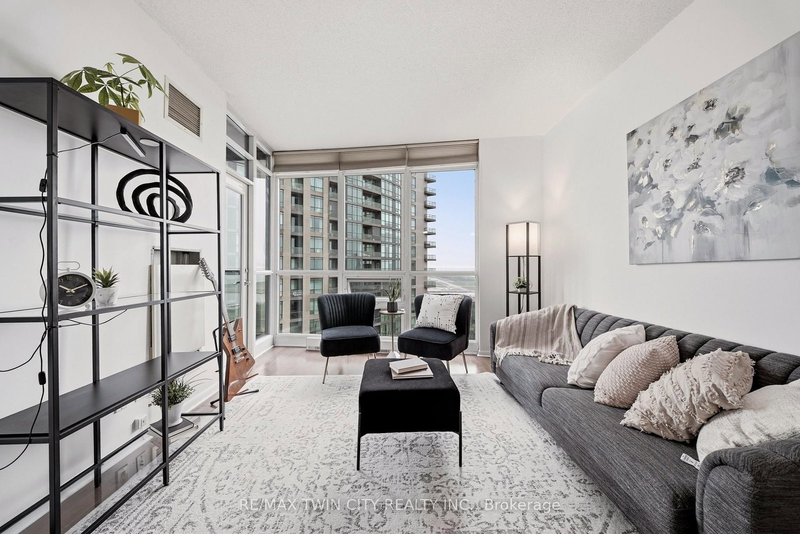 231 Fort York Boulevard • #2502 • Toronto, ON photo 8