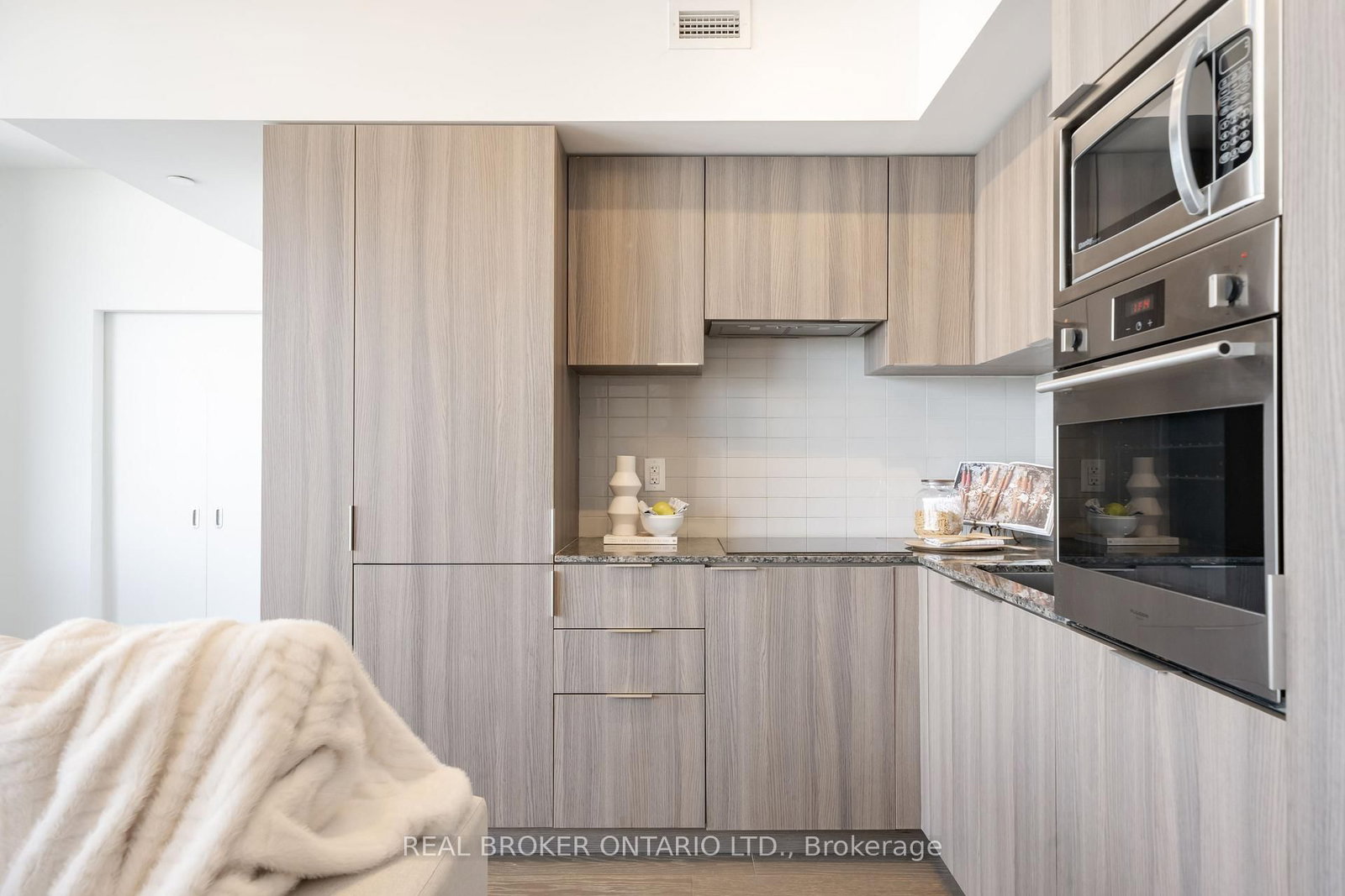 11 Wellesley Street W • #5311 • Toronto, ON photo 10