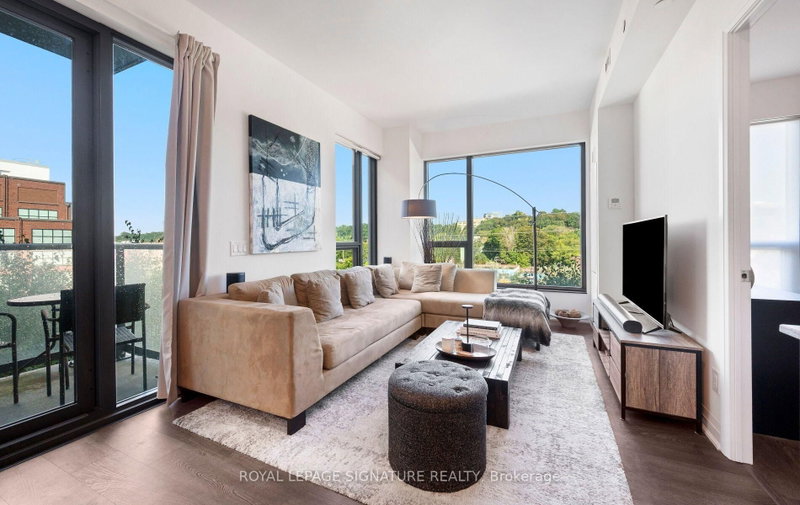 526 - 280 Howland Avenue