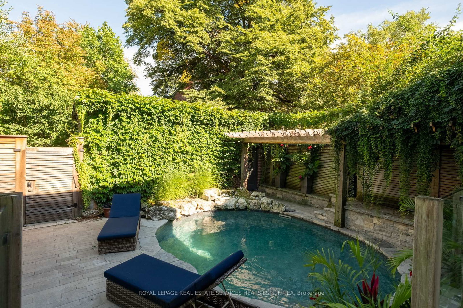 43 Maple Avenue • Toronto, ON photo 19