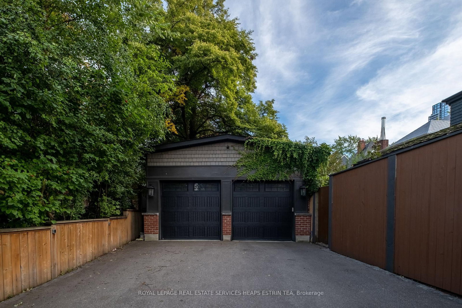 43 Maple Avenue • Toronto, ON photo 24