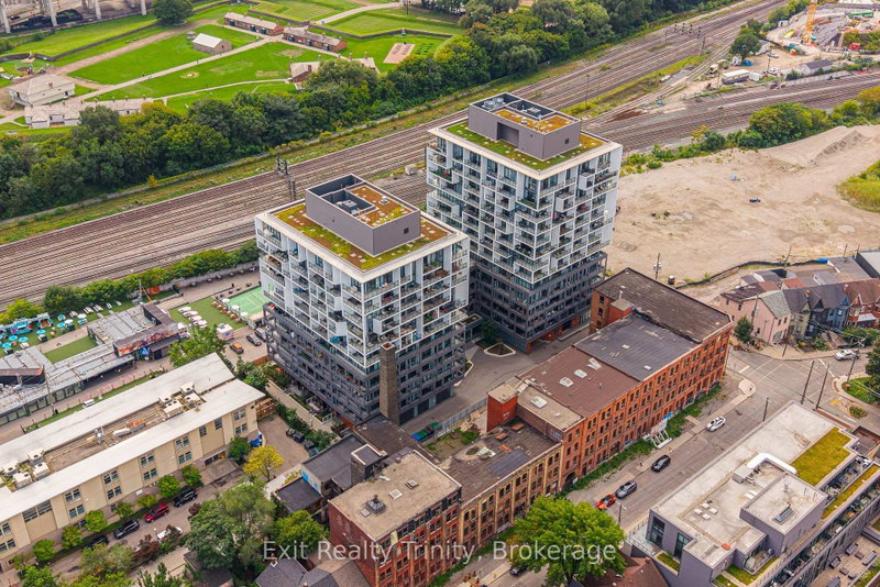 1009 - 9 Tecumseth Street