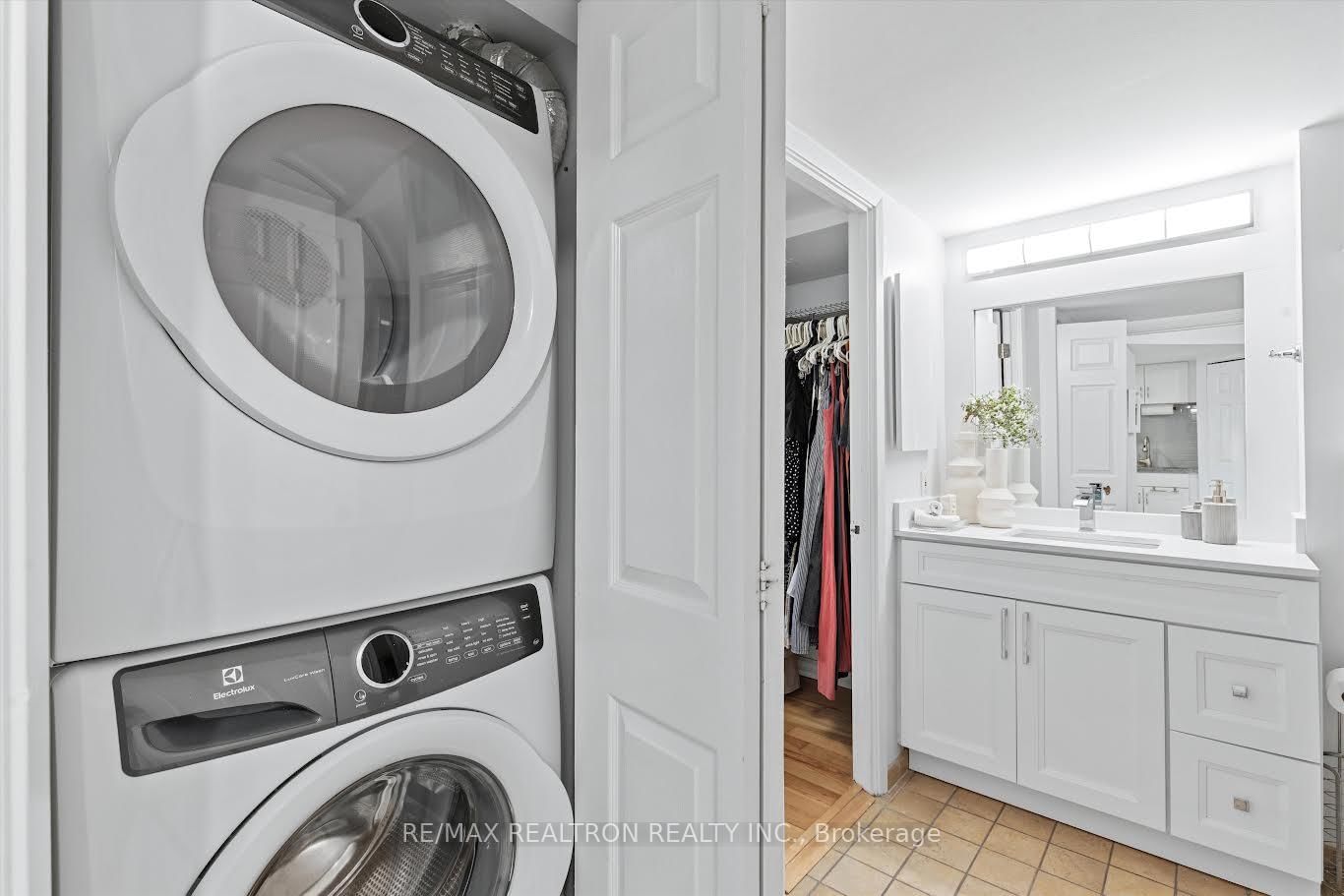 456 College Street • #512 • Toronto, ON photo 10