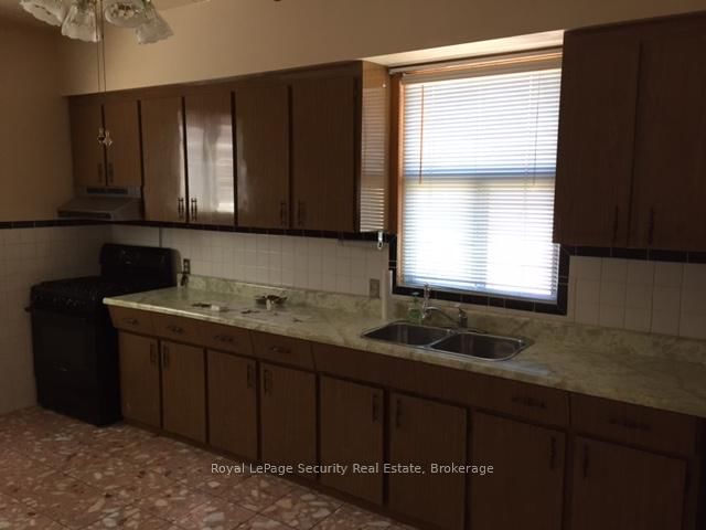 464 Euclid Avenue • Toronto, ON photo 11