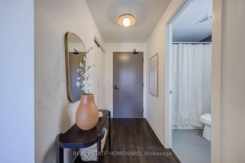 309 - 223 St Clair Avenue W
