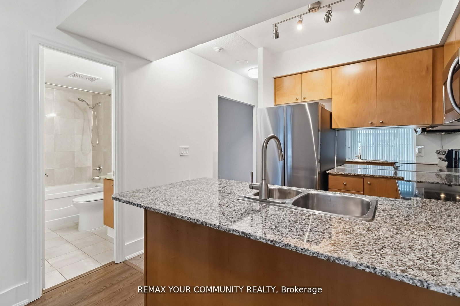 8 Scollard Street • #606 • Toronto, ON photo 10
