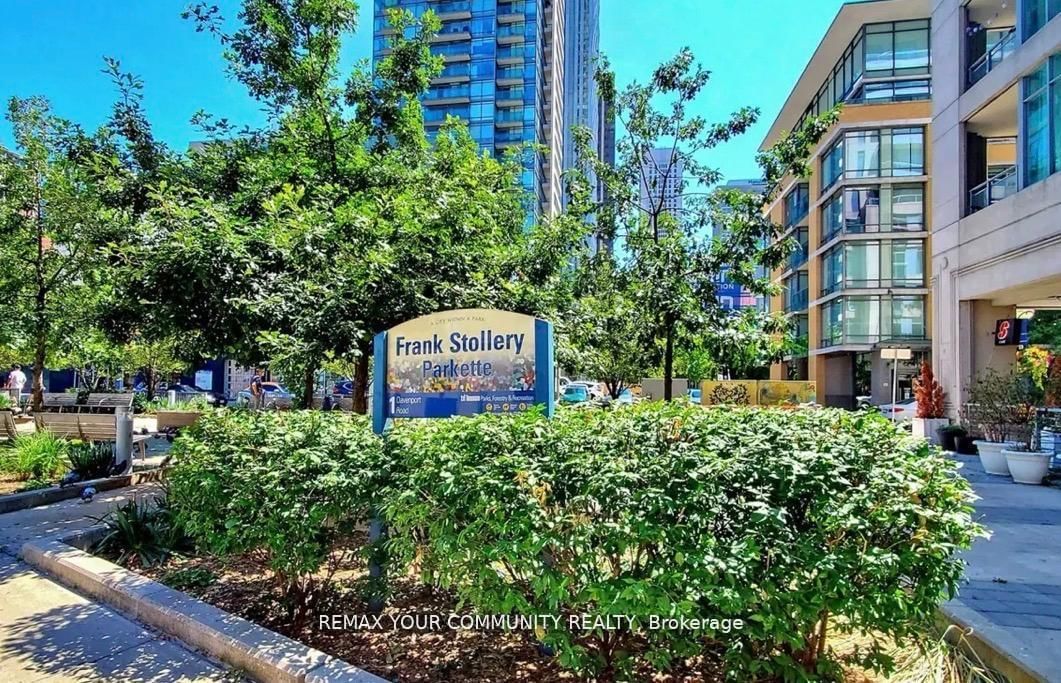 8 Scollard Street • #606 • Toronto, ON photo 32