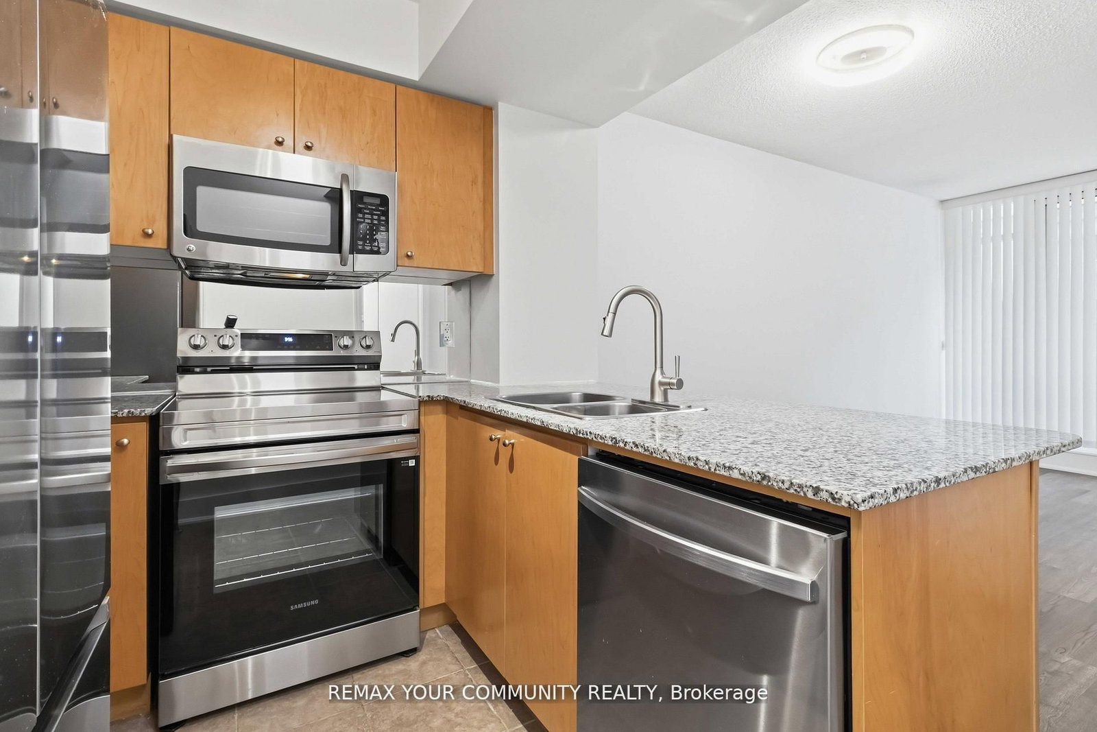 8 Scollard Street • #606 • Toronto, ON photo 9