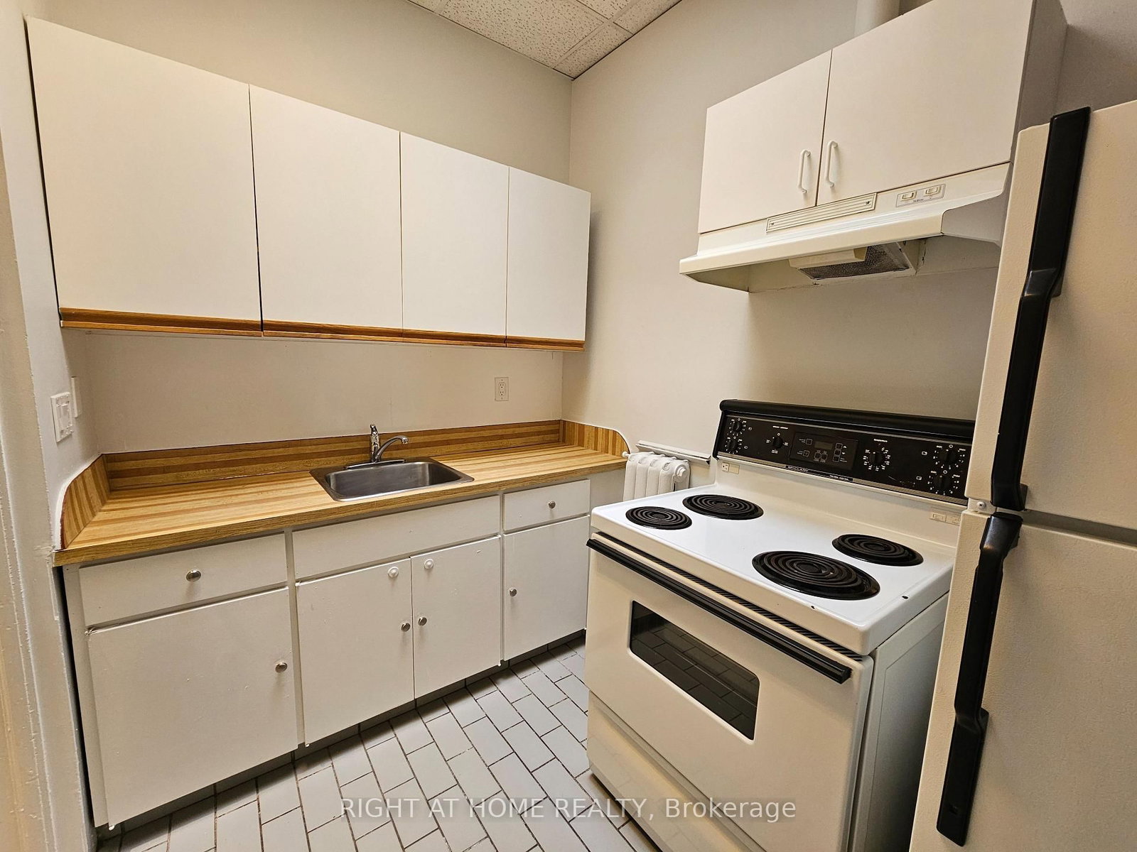 6 - 516 Yonge Street, Toronto 3