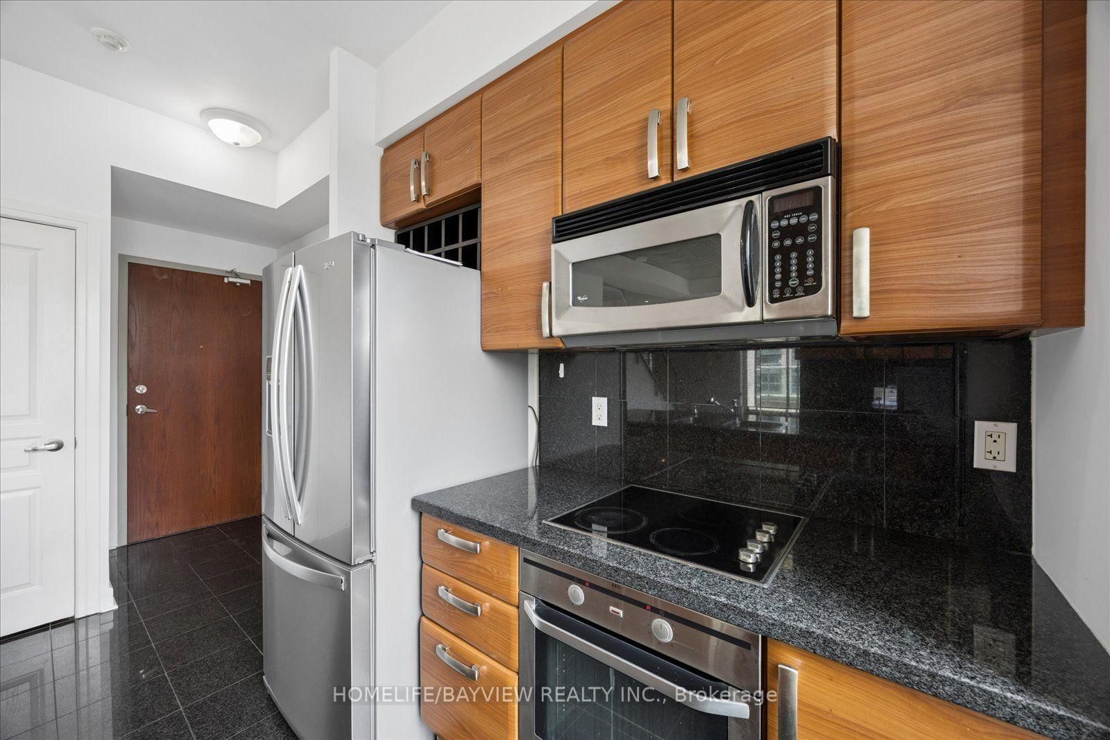 1 Avondale Avenue • #508 • Toronto, ON photo 6