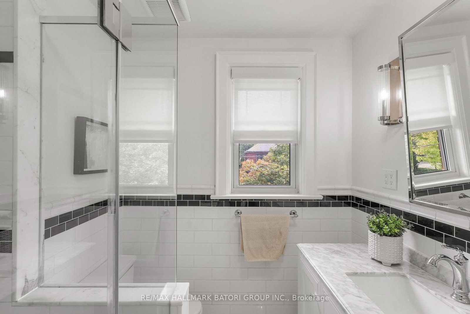 166 Old Orchard Grove • Toronto, ON photo 20