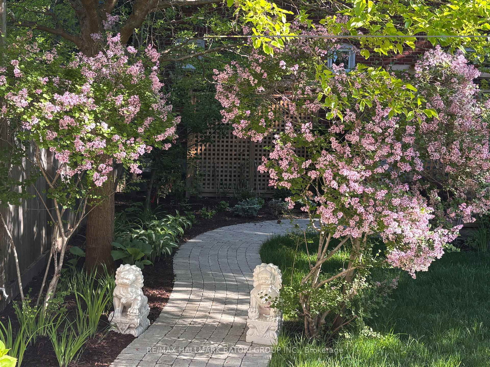 166 Old Orchard Grove • Toronto, ON photo 31