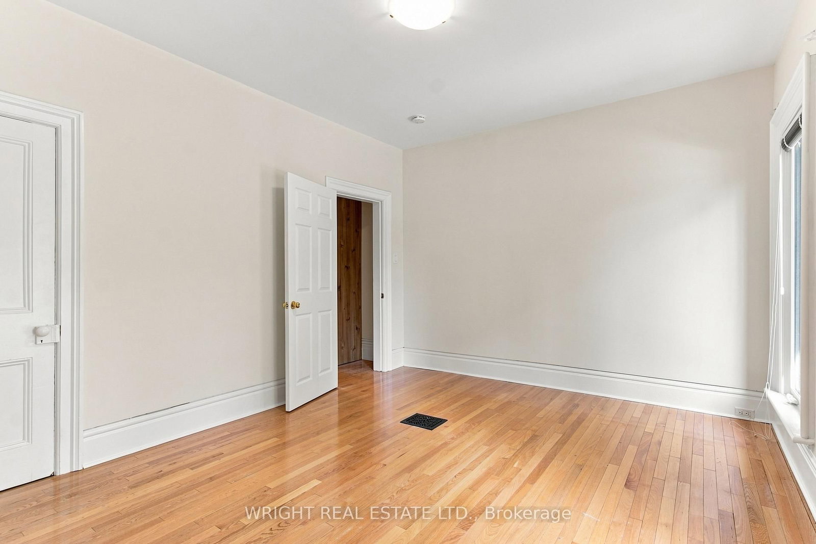 Townhouse for sale at 276 Robert Street, Toronto, Ontario, M5S 2K8 - University - MLS: C13754752