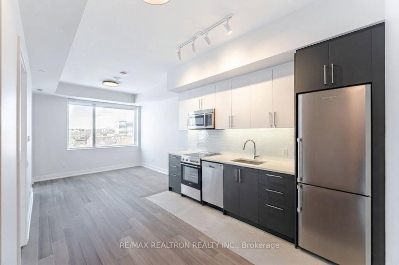904 - 664 Spadina Avenue