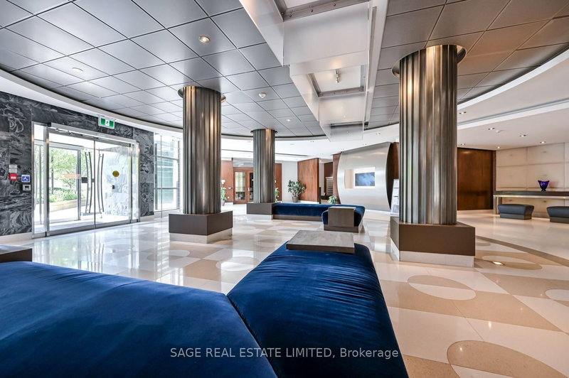 1114 - 410 Queens Quay W