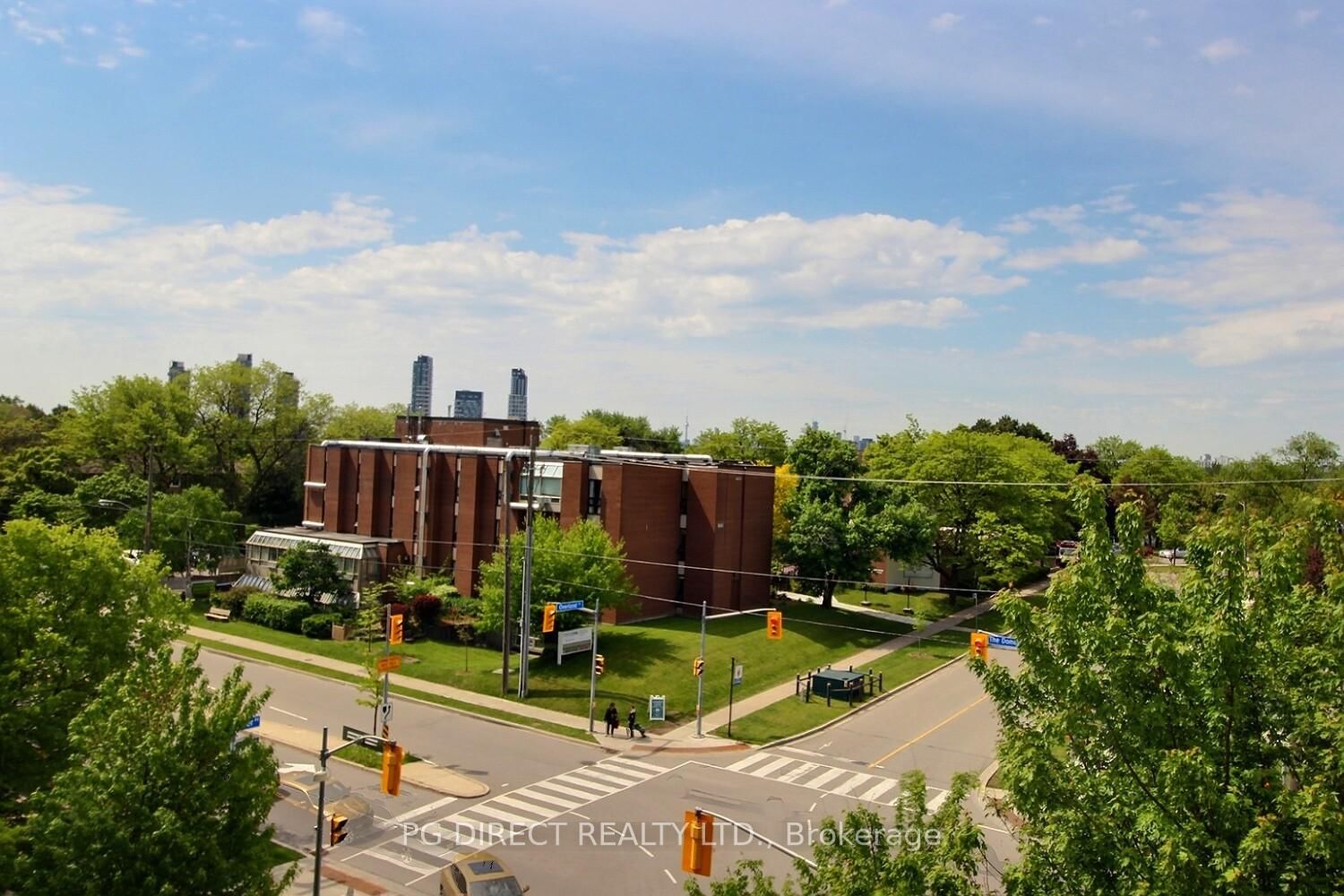 99 The Donway W • #403 • Toronto, ON photo 13