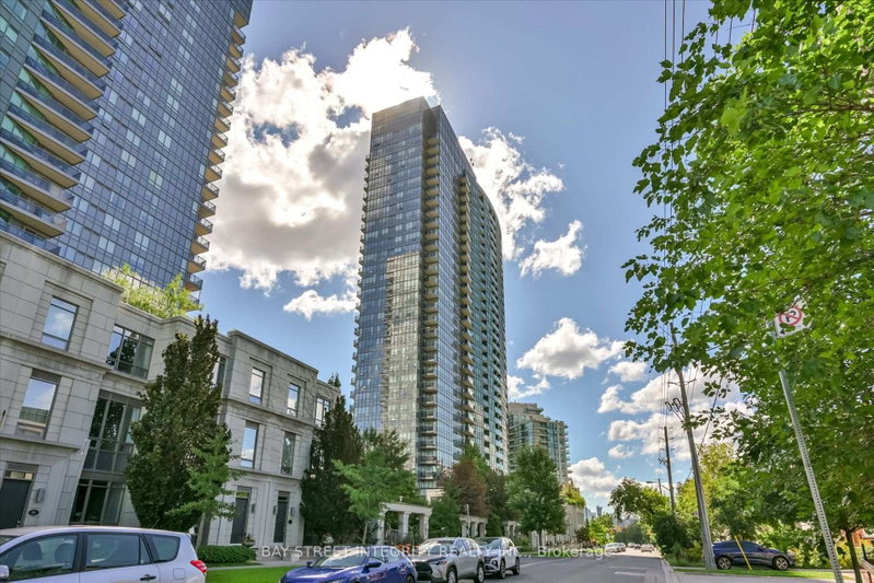 1906 - 15 Greenview Avenue