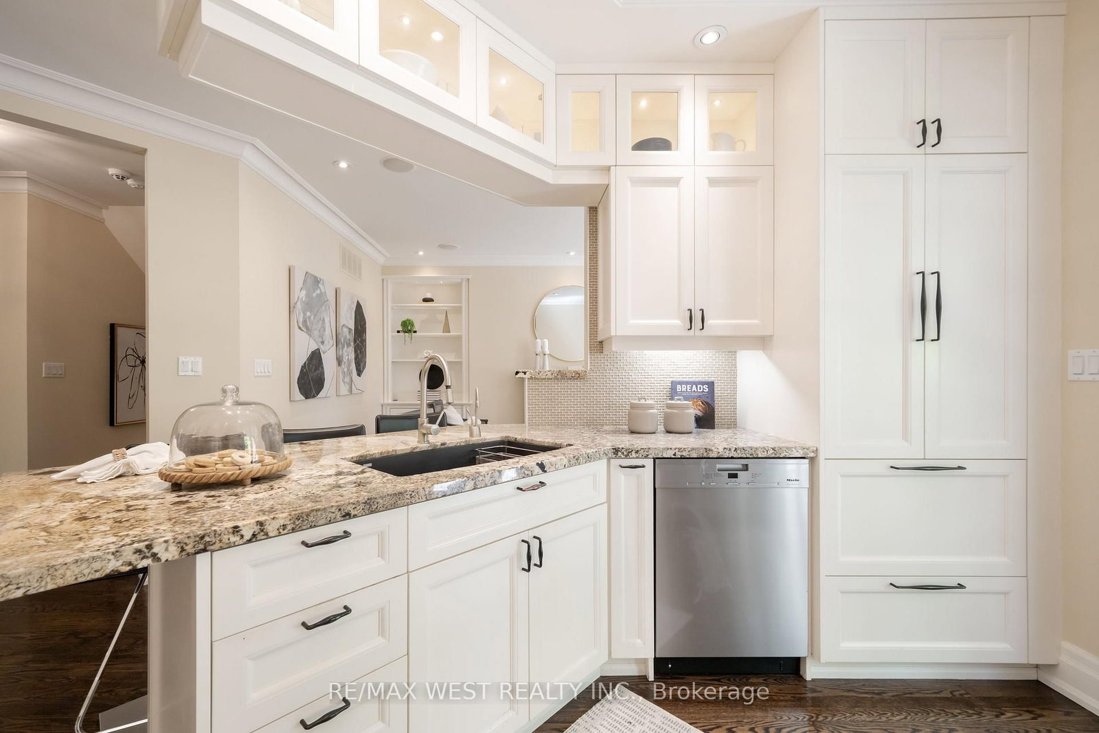3 Castle Frank Road • Toronto, ON photo 17