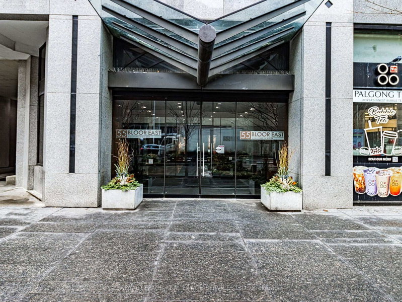 802 - 55 Bloor Street E