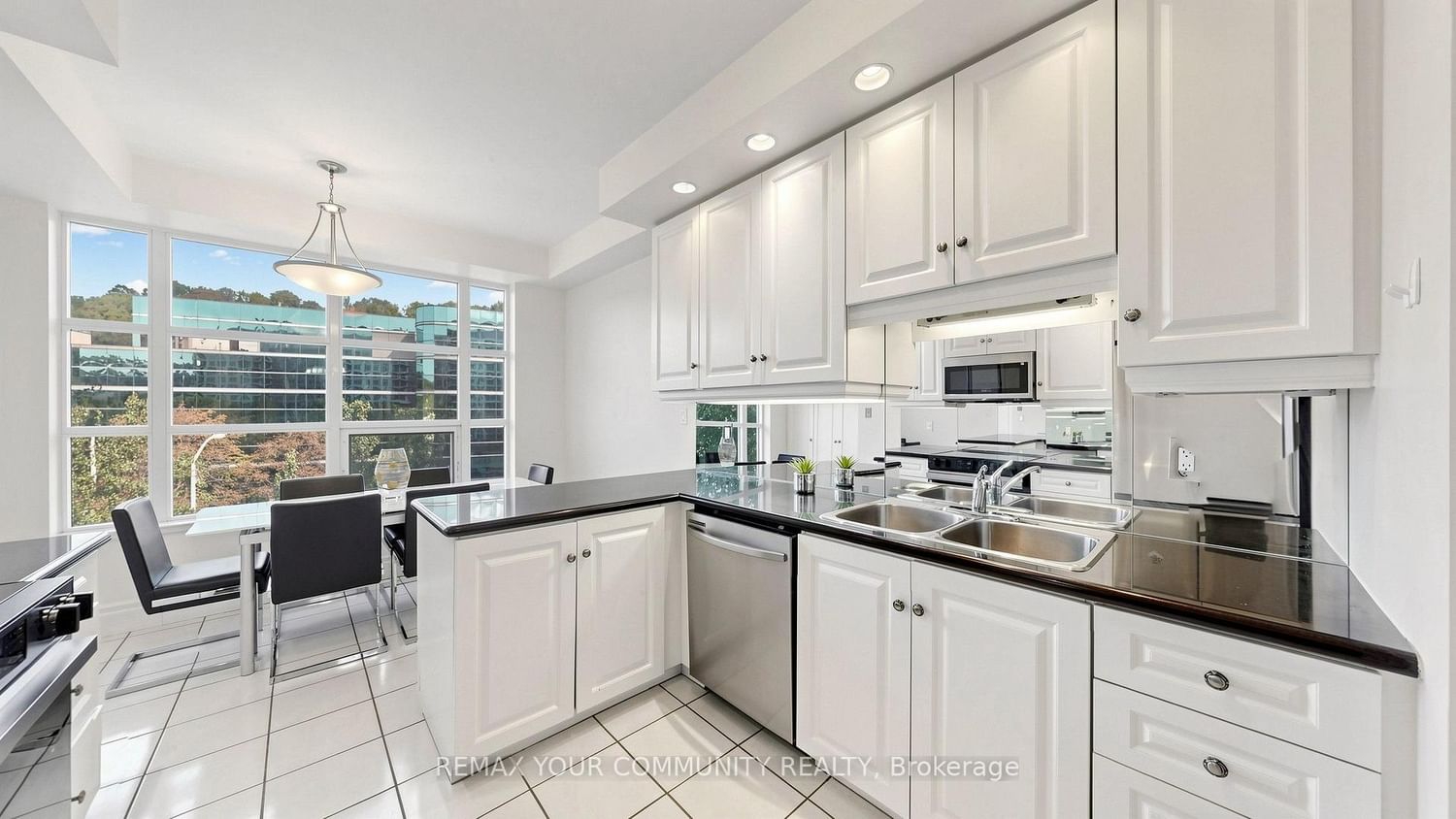 10 Old York Mills Road • #410 • Toronto, ON photo 18